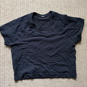 Lululemon Swiftly Tech Cropped Short-Sleeve Shirt 2.0, Black, size 8